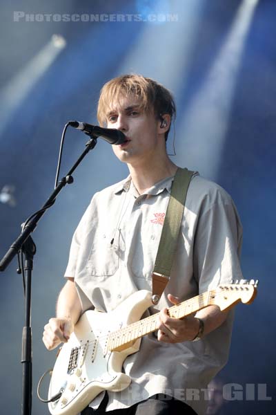 SAM FENDER - 2019-08-25 - SAINT CLOUD - Domaine National - Scene de la Cascade - 